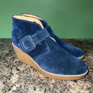 Jack Rogers Izzie Blue Suede Wedge Buckle Accented Booties Size 10.
